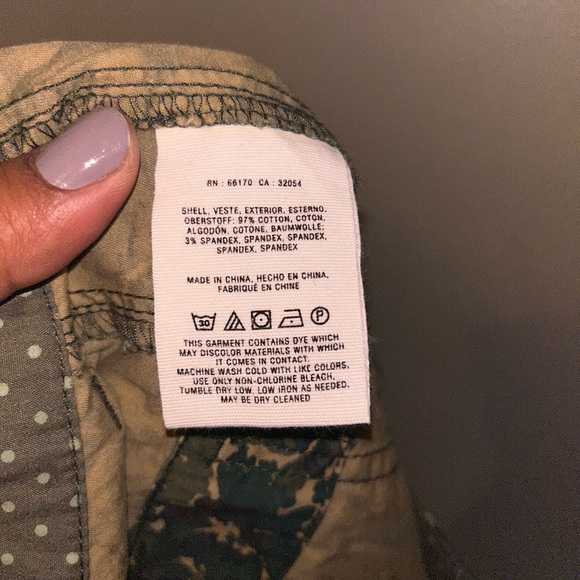 Anthropologie Hei Hei Sylvan Green/Tan Camo Floral Straight Leg Roll Up Pants - Picture 7 of 12